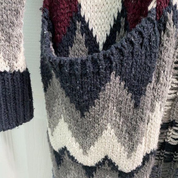 American Eagle Outfitters Long Cardigan - Zig-Zag/Diamond Print - Picture 4 of 12